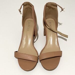 Blush Women's strappy Sandals size 7